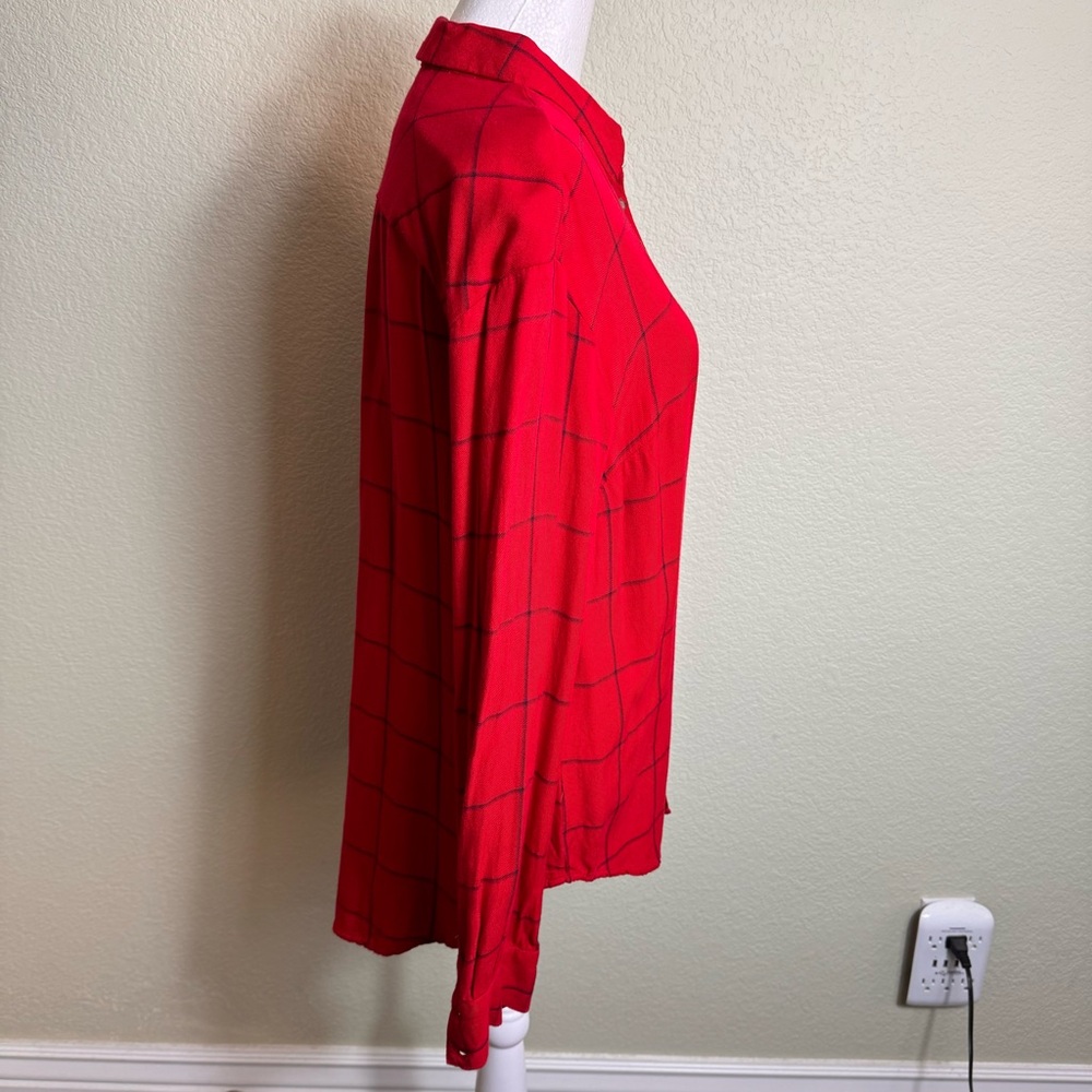A New Day Women's Casual Long Sleeve Size Medium Top Shirt Blouse Red with Black - Picture 3 of 7